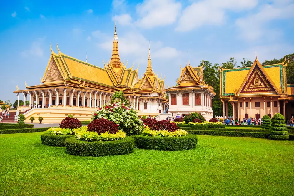 Day 18: Mekong Cruise: Phnom Penh & The Killing Fields